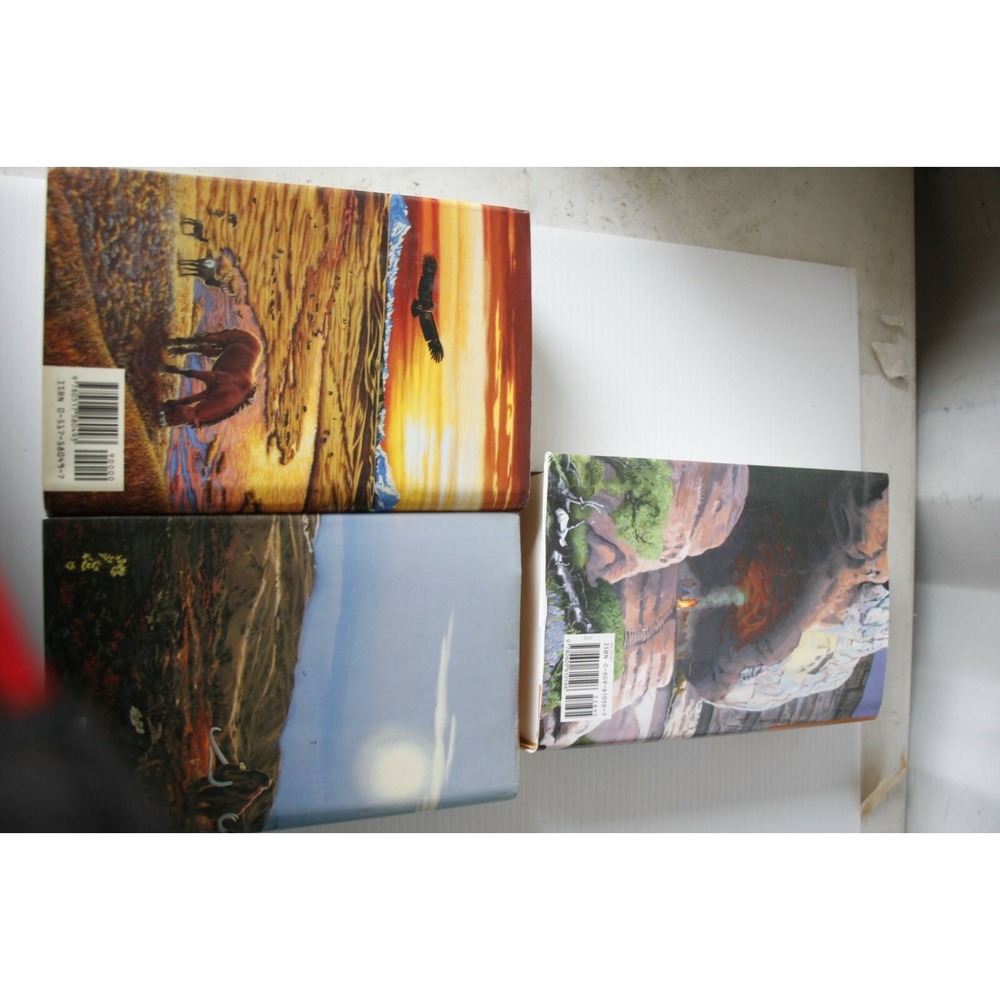 Earth Children Bundle 1st Editions by Jean Auel THe Plains of Passage, The Mam - Picture 12 of 12
